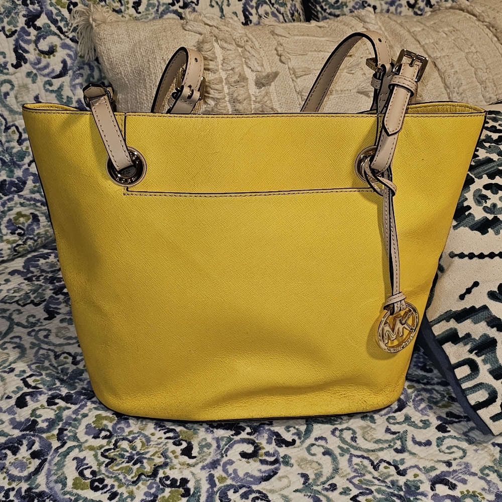 Michael Kors bucket purse